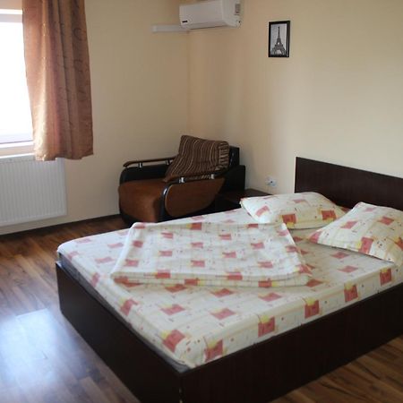Casa Mario Hotel Galati  Ngoại thất bức ảnh