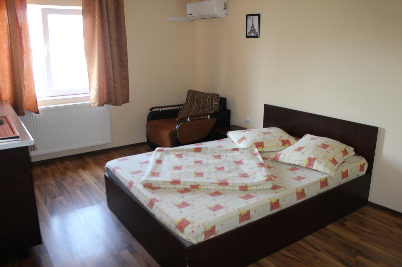Casa Mario Hotel Galati  Ngoại thất bức ảnh